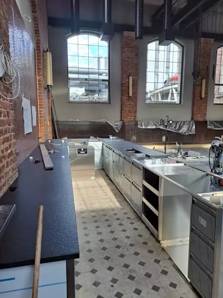 Montage Frumento Gastrotechnik, Großküchen, Buffet, Ausgaben, Bar, Foodtrack, Hohenems